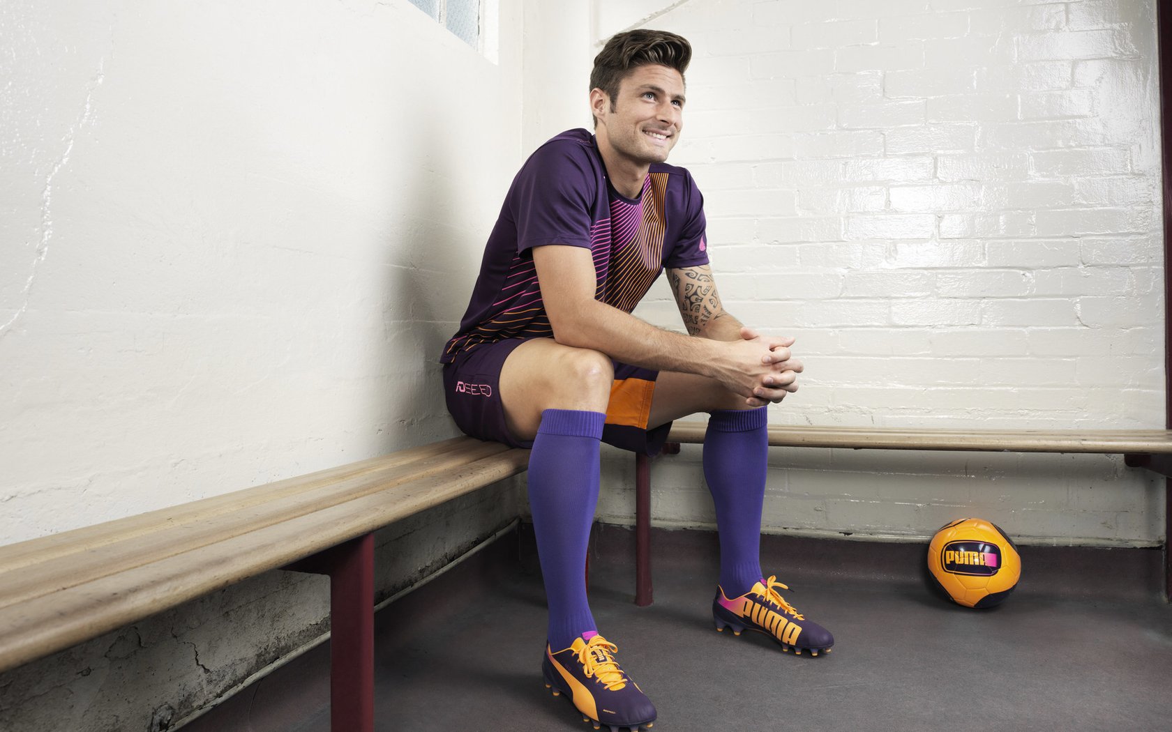 欧洲杯战术大师：变阵、调整、奇兵轮番上场，欧洲杯战袍